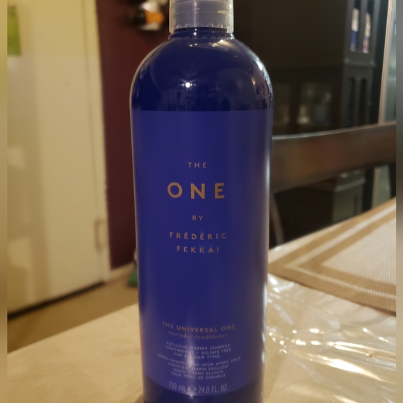Lot 2 The One by Frederic Fekkai Universal One Everyday Conditioner 24oz/710ml - Picture 1 of 2